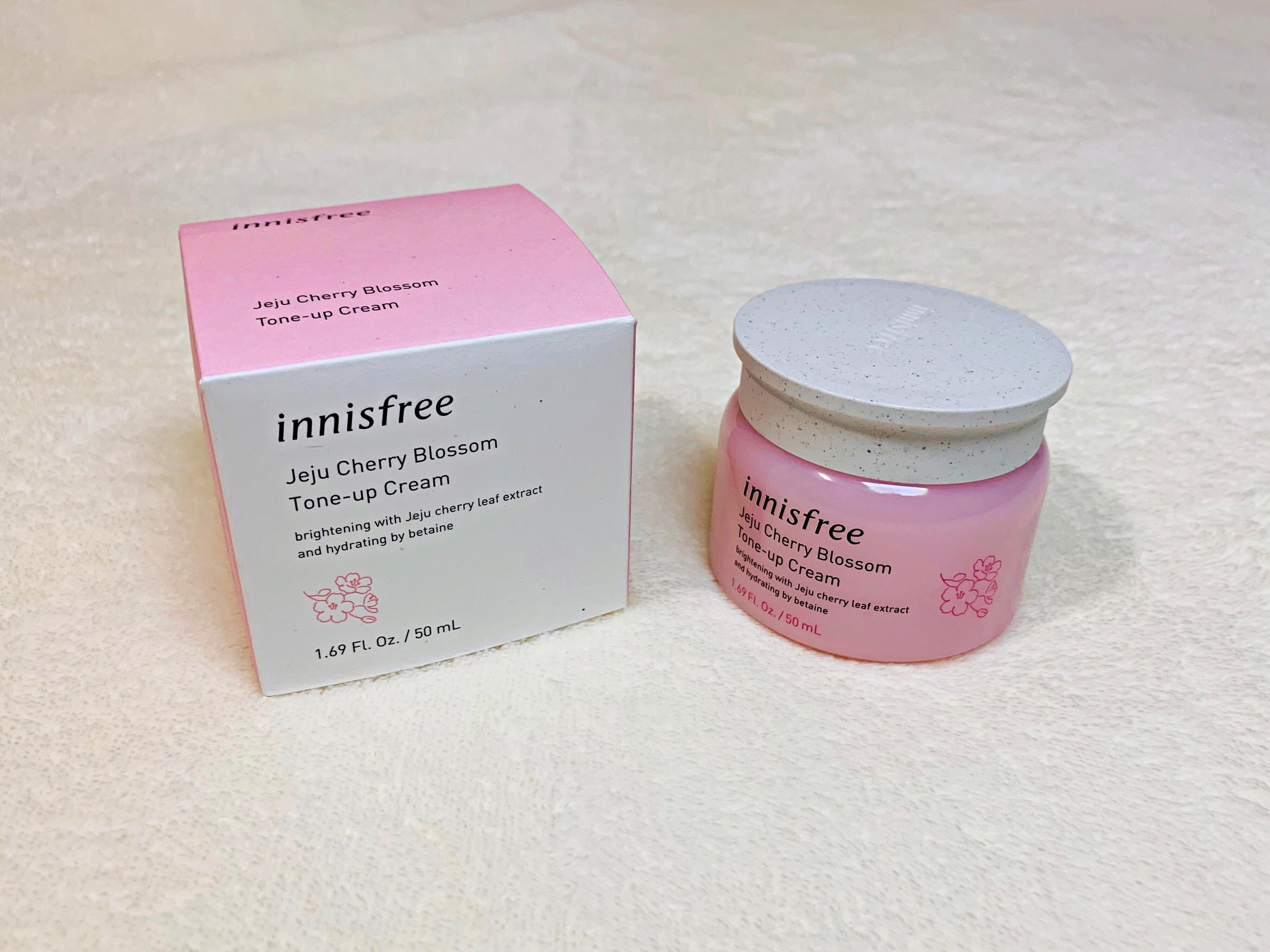 HI-REVIEW: Innisfree Jeju Cherry Blossom Tone Up Cream