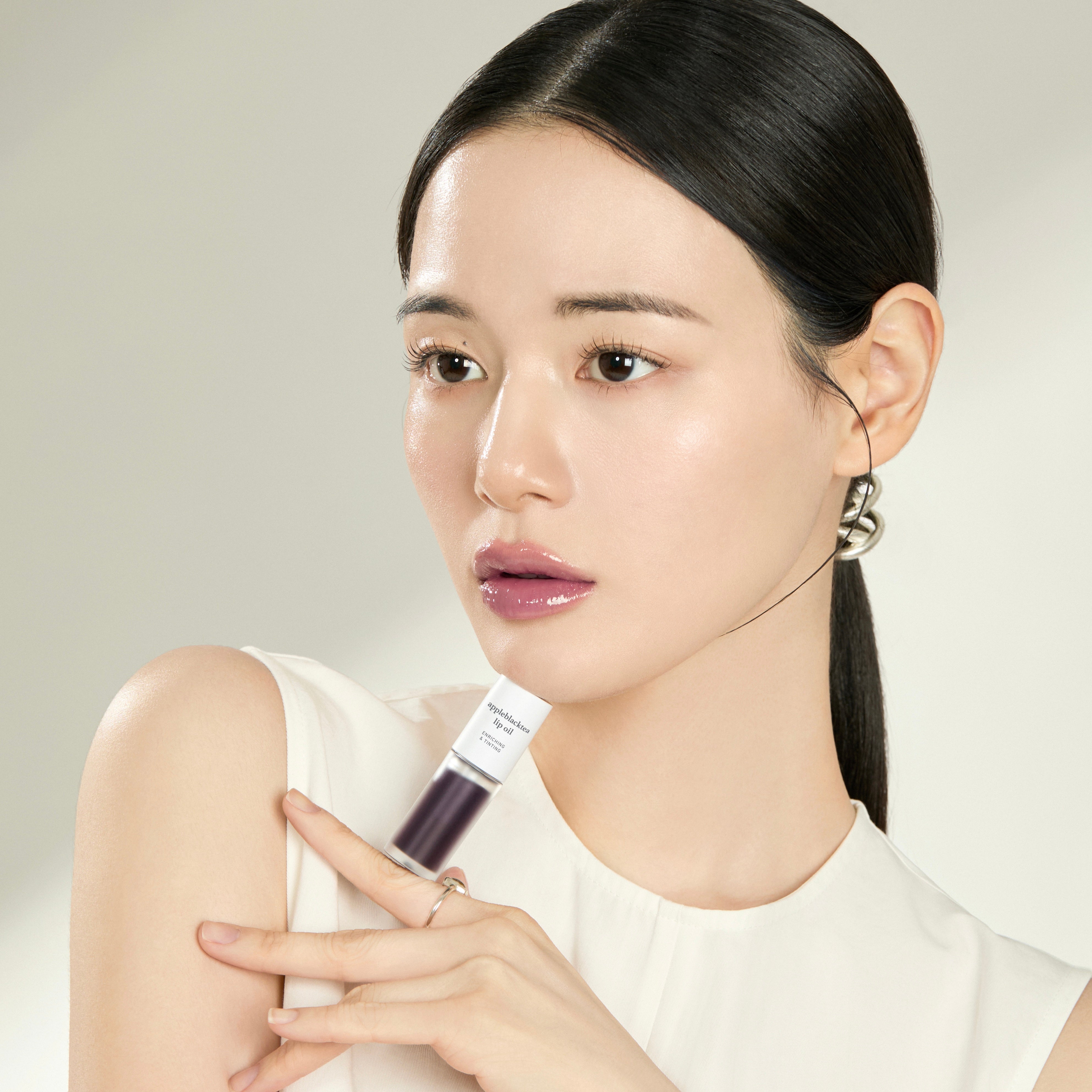 Appleblacktea Lip Oil