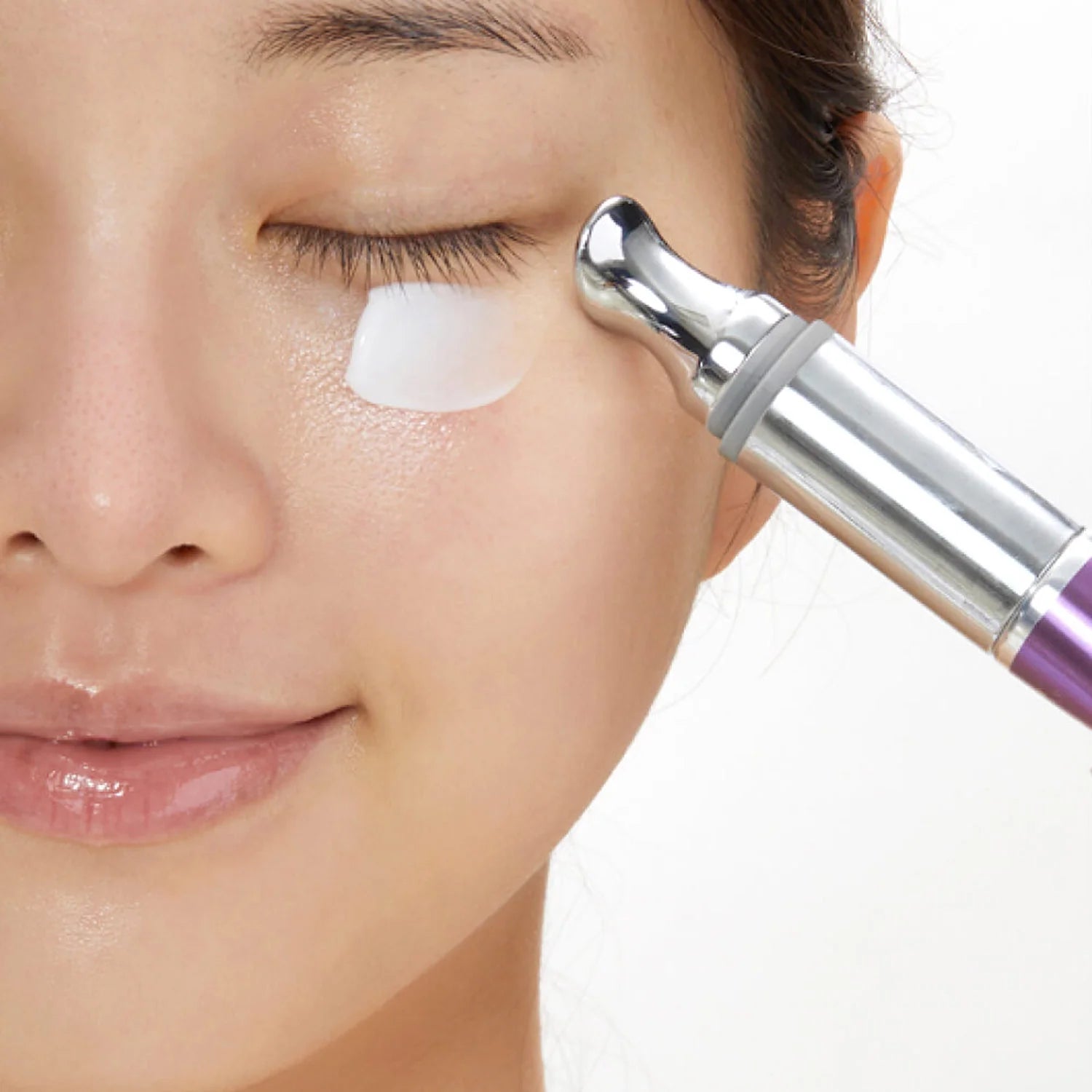 Reedle Shot Firming Eye Cream